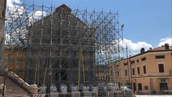 Impalcature sulla Basilica di San Benedetto di Norcia © ANSA