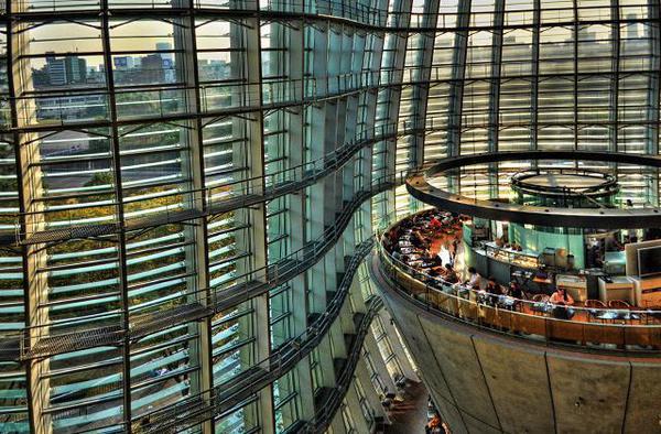 The National Art Center, il museo d'arte moderna di Tokyo, progettato dallarchitetto Kisho Kurokawa  nel 2007 © ANSA