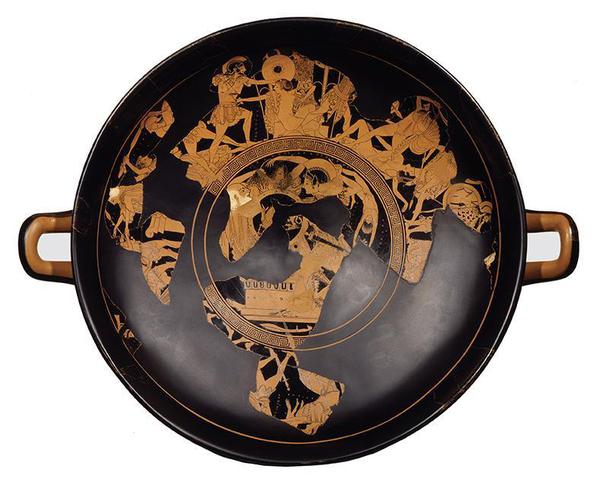 la coppa di Eufronio, esposta nel museo archeologico di Cerveteri © ANSA