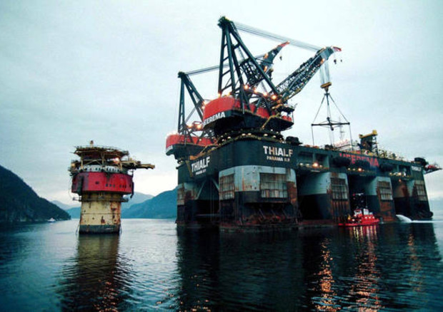 Greenpeace, Danimarca cancella permessi per petrolio e gas © ANSA