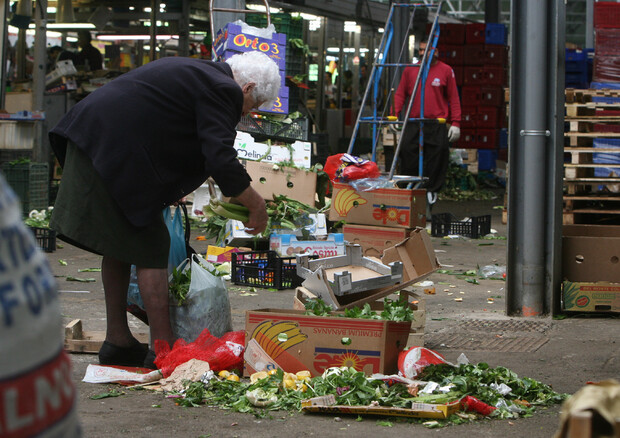 Salute: studio Ue, la povertà accelera l'invecchiamento © ANSA 