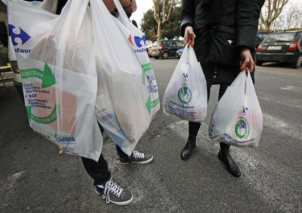 Ambiente: Italia in infrazione Ue sui sacchetti di plastica © ANSA