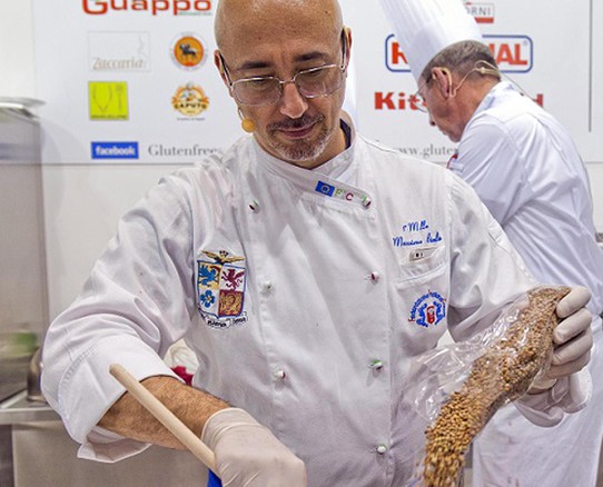 gara tra Corpi militari per eleggere il miglior chef. Nella foto lo chef Massimo Biale © ANSA