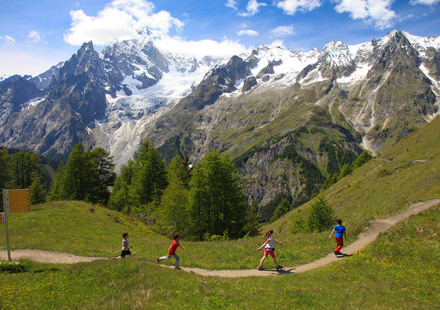 In Val d'Aosta 350 km di trail sostenibile © ANSA