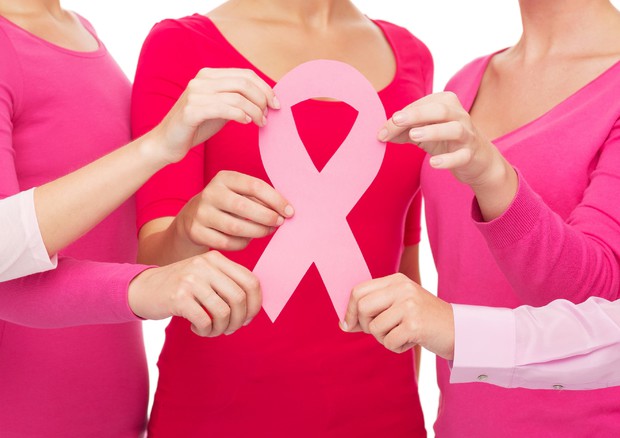 'Pink is good', si corre per la lotta contro il tumore al seno © Ansa
