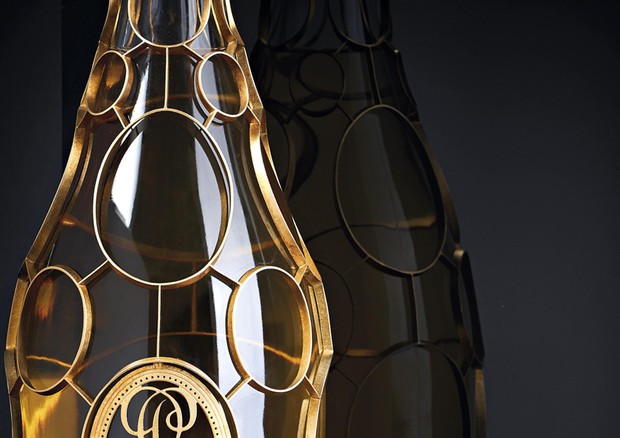 Anche magnum di champagne con armatura d'oro all'asta Bolaffi © ANSA