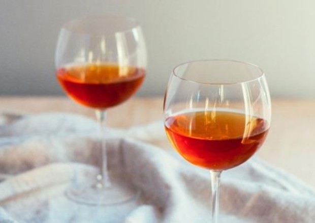 E' l'ora degli Orange Wines, nel calice il quarto colore del vino © ANSA