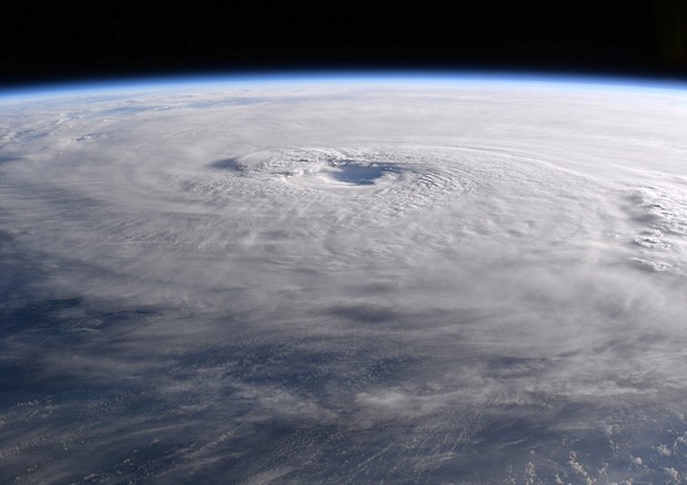 L’uragano Maria fotografato dall’astronauta Paolo Nespoli (fonte: P. Nespoli/ASI-ESA-NASA) © Ansa