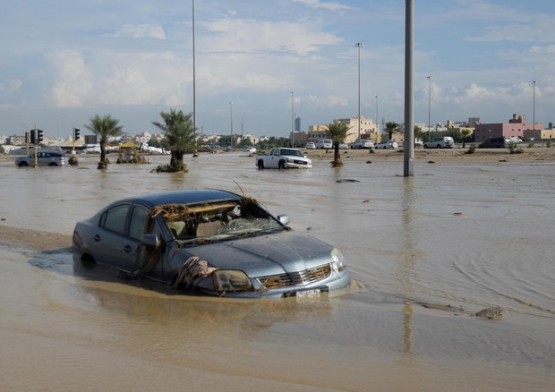 Floods after heavy rainfall in Kuwait © EPA