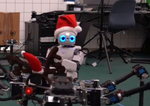 Buon Natale Video.Buon Natale Dai Robot Video Tecnologie Ansa It