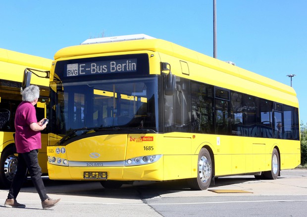 Germania, bus a Berlino © ANSA 