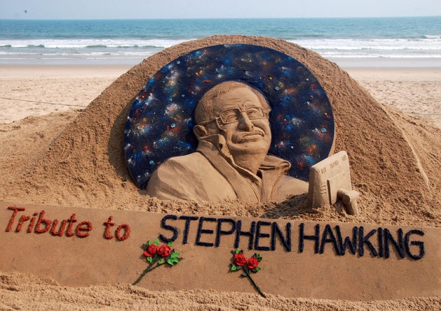 Un omaggio a Stephen Hawking © EPA