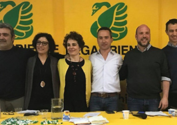 Stefano Ciafani (il quarto da sinistra) assieme ad altri dirigenti di Legambiente © ANSA