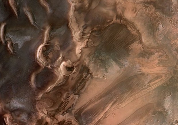 Il Polo Sud di Marte, sotto i ghiacci un lago salato (fonte: ESA/DLR/FU Berlin, G. Neukum,CC BY-SA 3.0 IGO) © Ansa