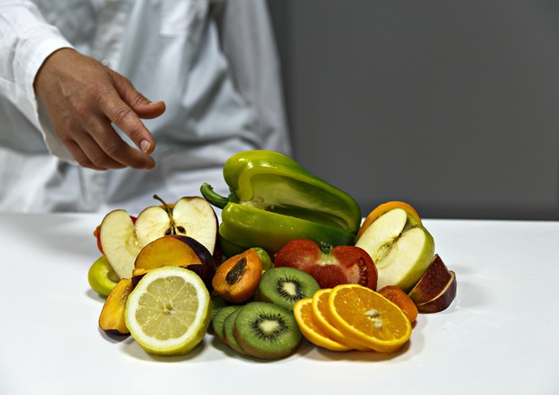 Legambiente, picco di pesticidi nella frutta oltre il 70% (fonte:Cristina Ghelardi) © Ansa