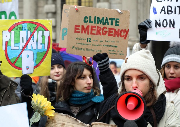 Studenti per il clima in tutta Italia, come Greta Thunberg © ANSA