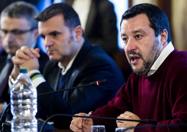 Latte: Salvini e Centinaio avviano incontro di filiera © ANSA 