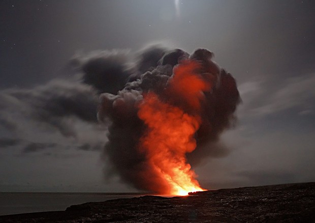 Un'eruzione vulcanica (fonte: Pixabay) © Ansa
