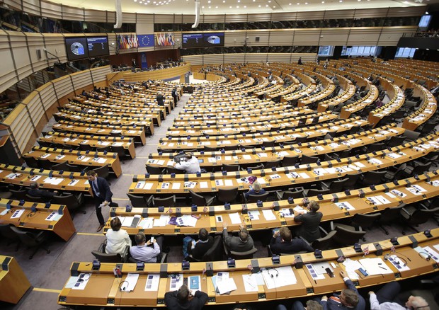 Il Parlamento chiede all'Ue di adottare l'imposta minima globale 15% per multinazionali © ANSA
