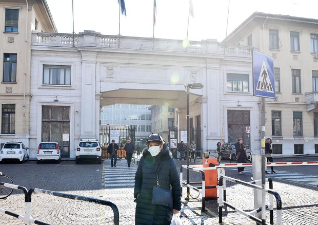 Una veduta esterna dell'ospedale Molinette di Torino in una foto di archivio ANSA/ALESSANDRO DI MARCO © ANSA