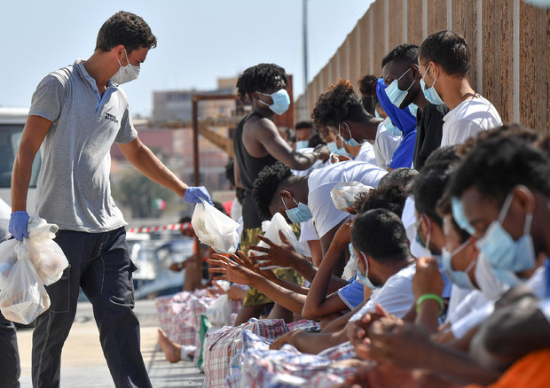 Migranti: sindaco Lampedusa, troppe volte lasciati soli da Ue © ANSA/ALESSANDRO DI MEO