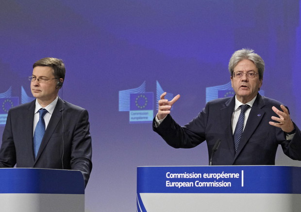 Da sinistra Valdis Dombrovskis e Paolo Gentiloni © EPA