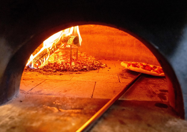 Tre giorni per celebrare l'arte della pizza, c'è il presepe con la pasta © EPA