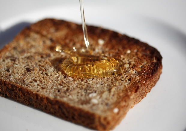 Miele sul pane tostato © EPA