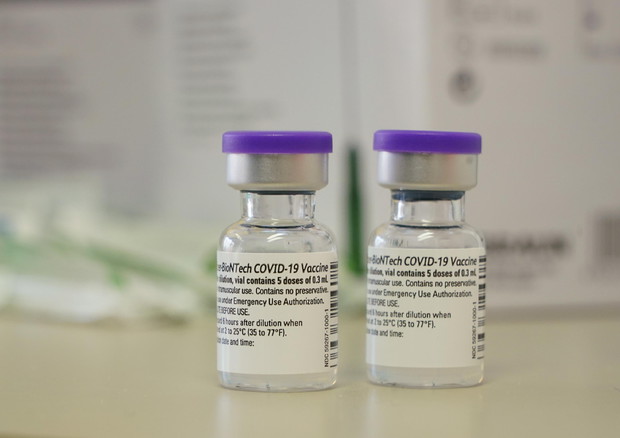 Fiale di vaccino anti Covid © EPA