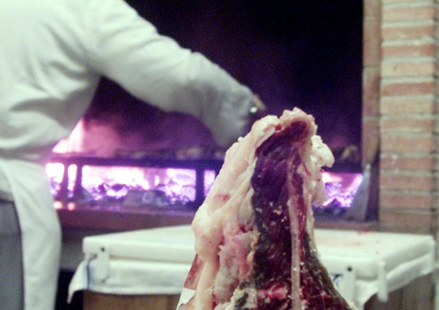 La bistecca fiorentina entra tra i prodotti tradizionali  della Toscana © ANSA
