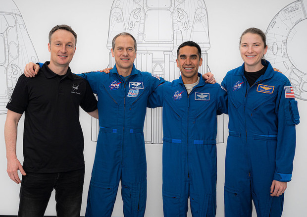 L’equipaggio che partirà con la navetta Endurance. Da sinistra: Matthias Maurer /Esa) e gli astronauti della Nasa Thomas Marshburn, Raja Chari e Kayla Barron (fonte: SpaceX) © Ansa
