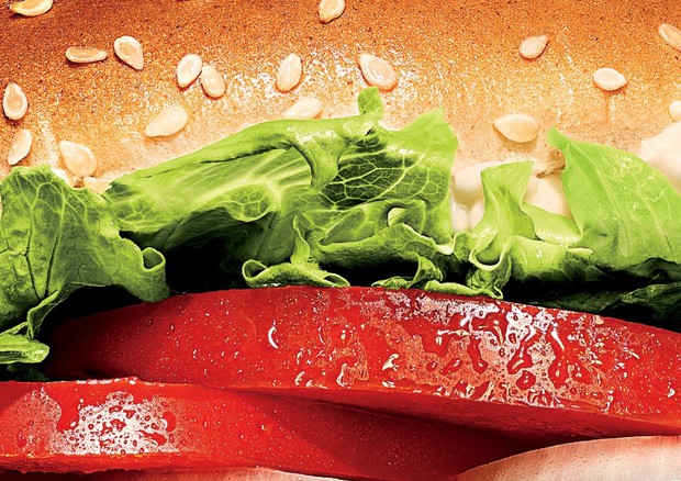 Burger King, nel menu solo prodotti genuini (Fonte: Burger King) © ANSA
