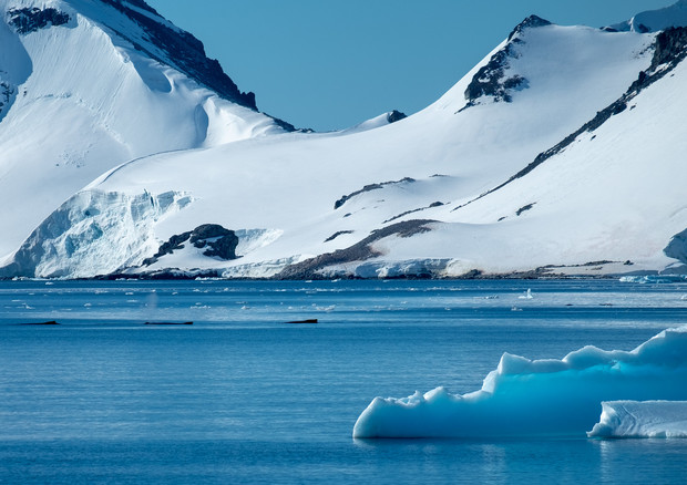 Le coste della Penisola Antartica, fotografate nel 2019 (fonte: Daniel Enchev) © Ansa