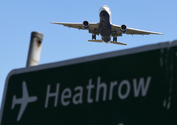 Londra Heathrow tra gli aeroporti che emettono più CO2 al mondo © EPA