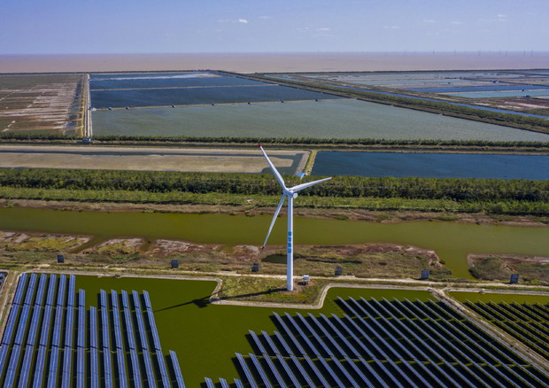 Impianti di produzione di energia rinnovabile © ANSA