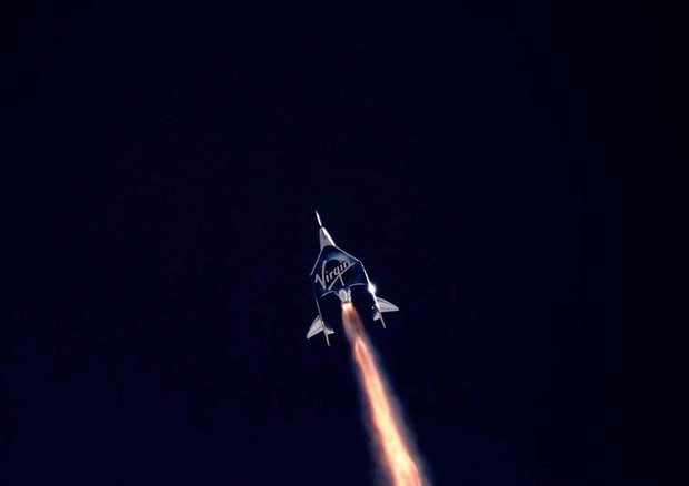 Il lancio della missione Unity 22 della SpaceShip 2 della Virgin Galactic © EPA