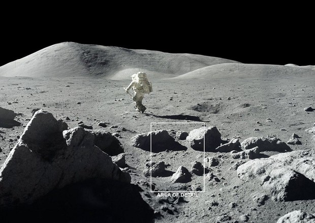 L’ombra di rocce e crateri lunari potrebbe nascondere acqua (fonte: NASA) © Ansa