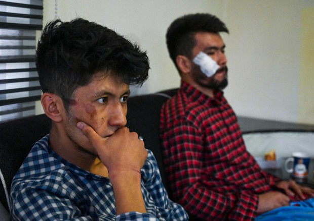 Due giornalisti del quotidiano di Kabul Etilaatroz arrestati dai Talebani © AFP