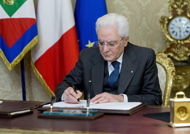 Mattarella ha firmato nuovo decreto Covid © ANSA