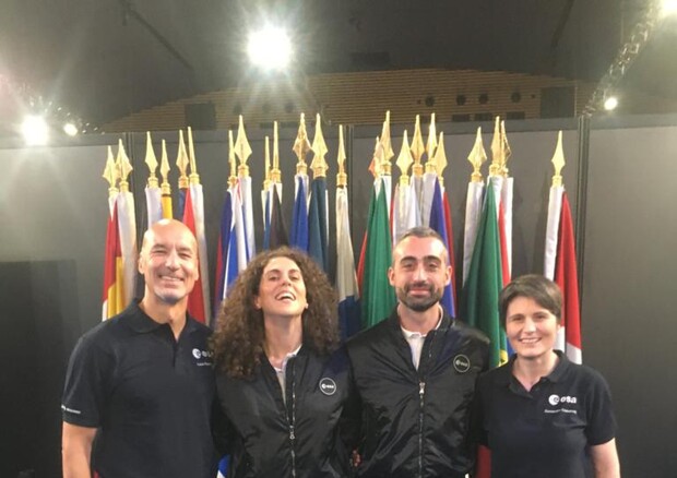 Le nuove riserve e gli astronauti veterani. Da sinistra Luca Parmitano, Anthea Comellini, Andrea Patassa e Samantha Cristoforetti © ANSA