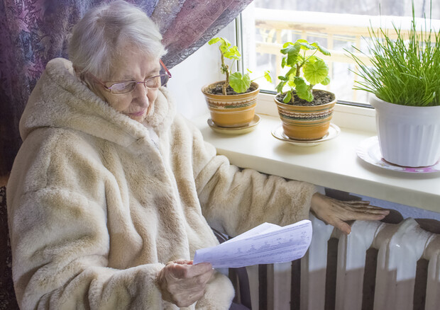 Freddo a casa, rischi salute per 3mln di anziani © Ansa