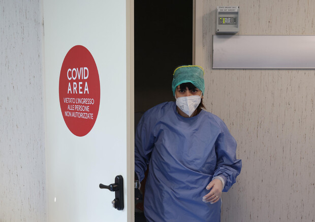 Reparto di terapia intensiva all'ospedale Poliambulanza di Brescia. Immagine dì'archivio © ANSA