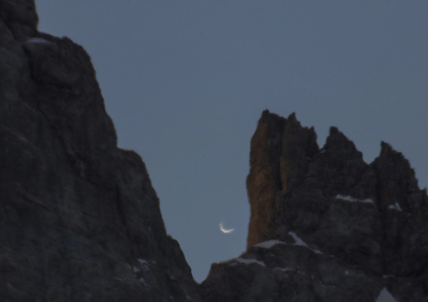 Venus seen between the spiers of Cima di Terranova in the Dolomites (source Claudio Pra - UAI) © Ansa