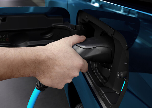 Primo ok del Pe a stop vendita auto a benzina e diesel dal 2035 © Peugeot