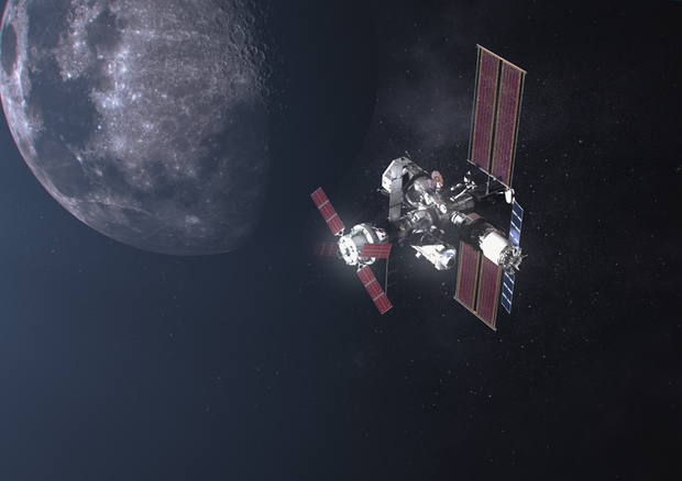 Illustrazione della futura stazione spaziale Gateway in orbita intorno alla Luna (Fonte: NASA) © Ansa
