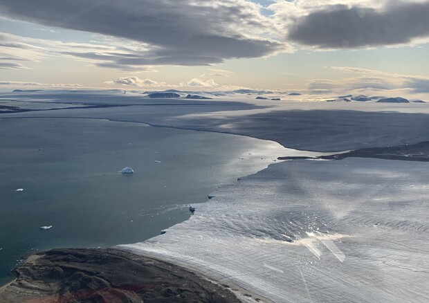 Si preannuncia un futuro senza ghiacciai, dal momento che ben due su tre potrebbero scomparire entro il 2100 (fonte: Luke Copland) © Ansa