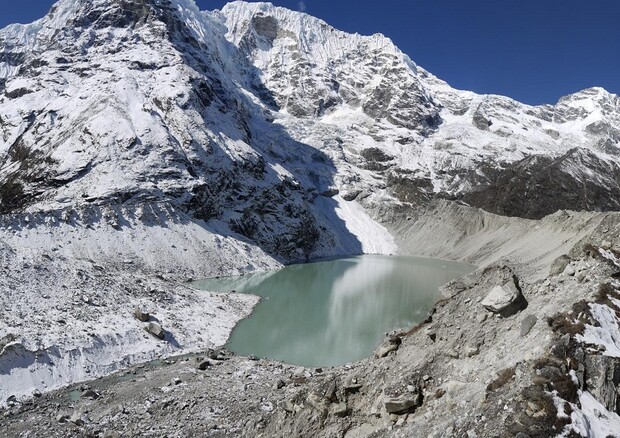 Il lago glaciale Dig Tsho in Nepal (fonte: Matthew Westoby) © Ansa