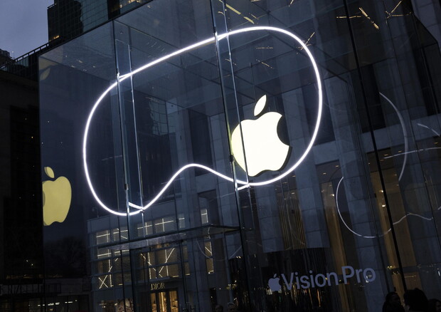 L'Antitrust Ue annuncia una multa record ad Apple per 1,8 miliardi © EPA