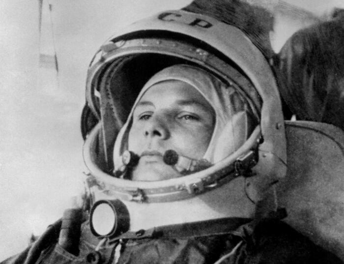 Sombras no Dia do Voo Espacial, Dedicado a Gagarin – Espaço e Astronomia