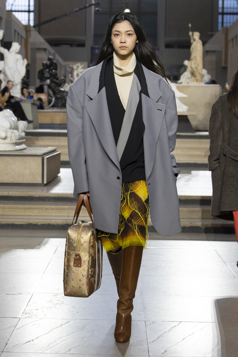 D Louis Vuitton ragazze generazione Z con cravatta - Moda 